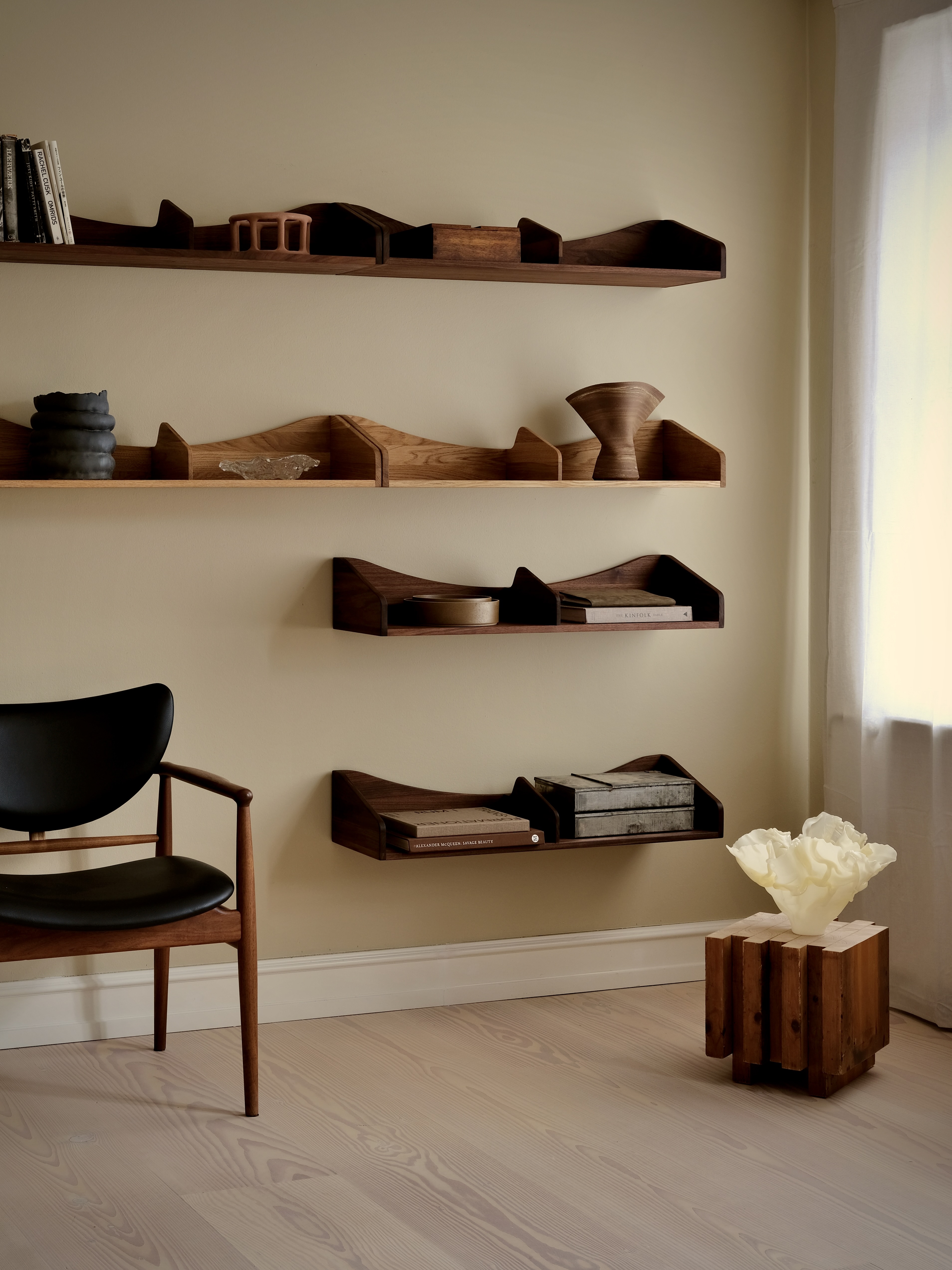 Huls Shelf House Of Finn Juhl