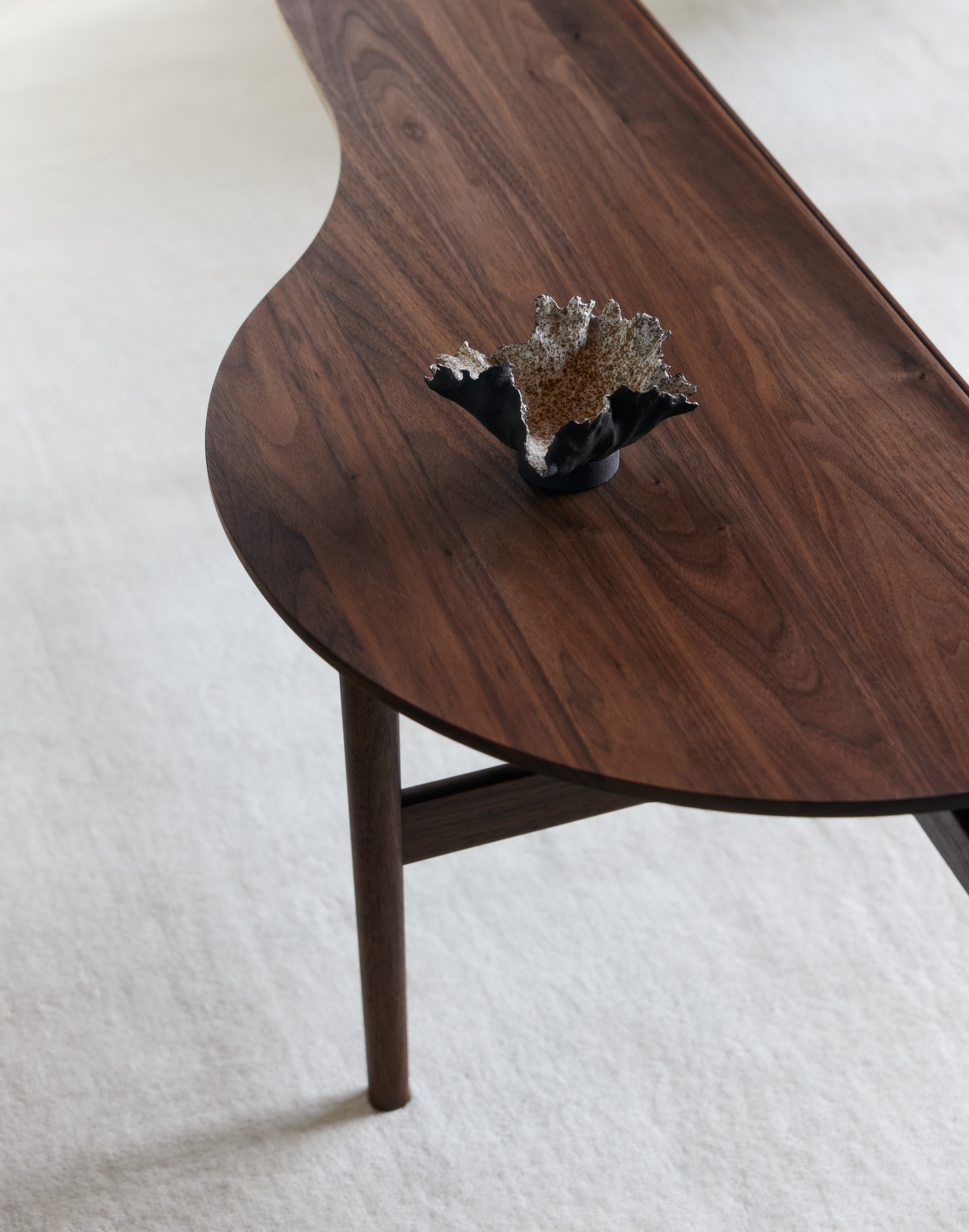 Butterfly TABLE / S （ウォールナット） Butterfly Table